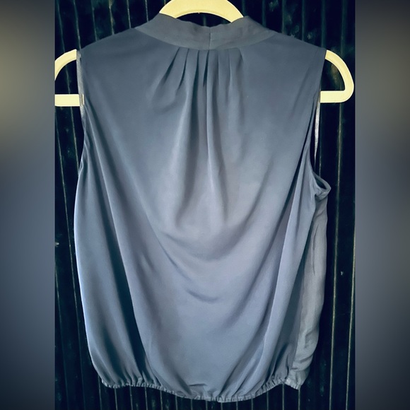 New Blouse - Picture 2 of 4